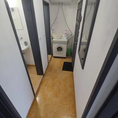 фамилия 100м от морето в * Ράβντα