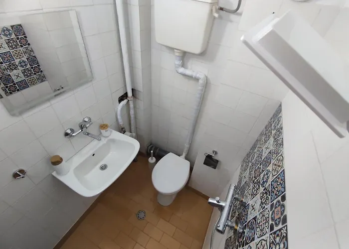 Апартаменты фамилия 100м от морето в