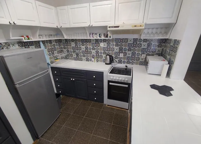 фамилия 100м от морето в Апартаменты *