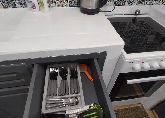 Апартаменты фамилия 100м от морето в Равда