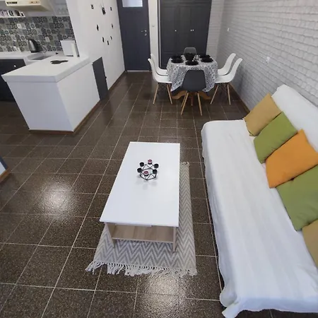 Apartmán фамилия 100м от морето в