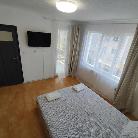 Apartment фамилия 100м от морето в