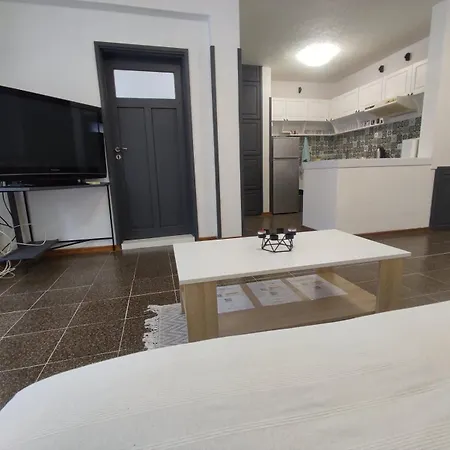 Apartment фамилия 100м от морето в *