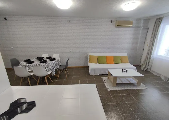 아파트 фамилия 100м от морето в 라브다