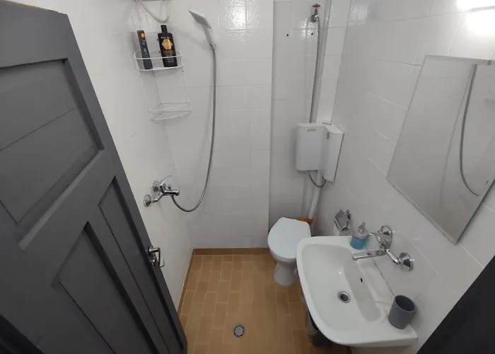 фамилия 100м от морето в * 라브다